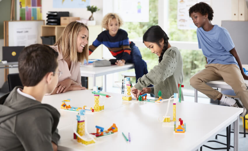 &Uacute;nete a ROBOTIX+ Schools